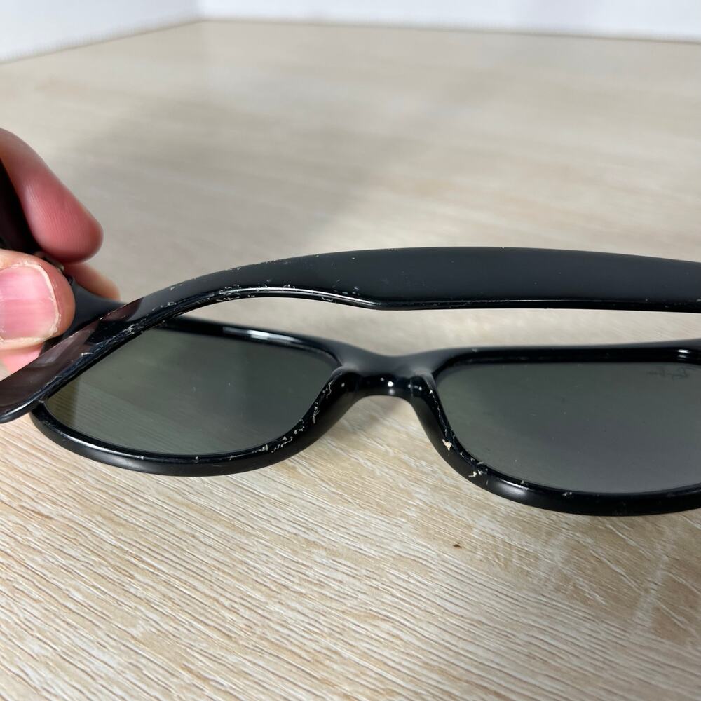 Ray-Ban RB2132 New Wayfarer 901 Sunglasses Black DAMAGED 55-18 Italy - Picture 6 of 16